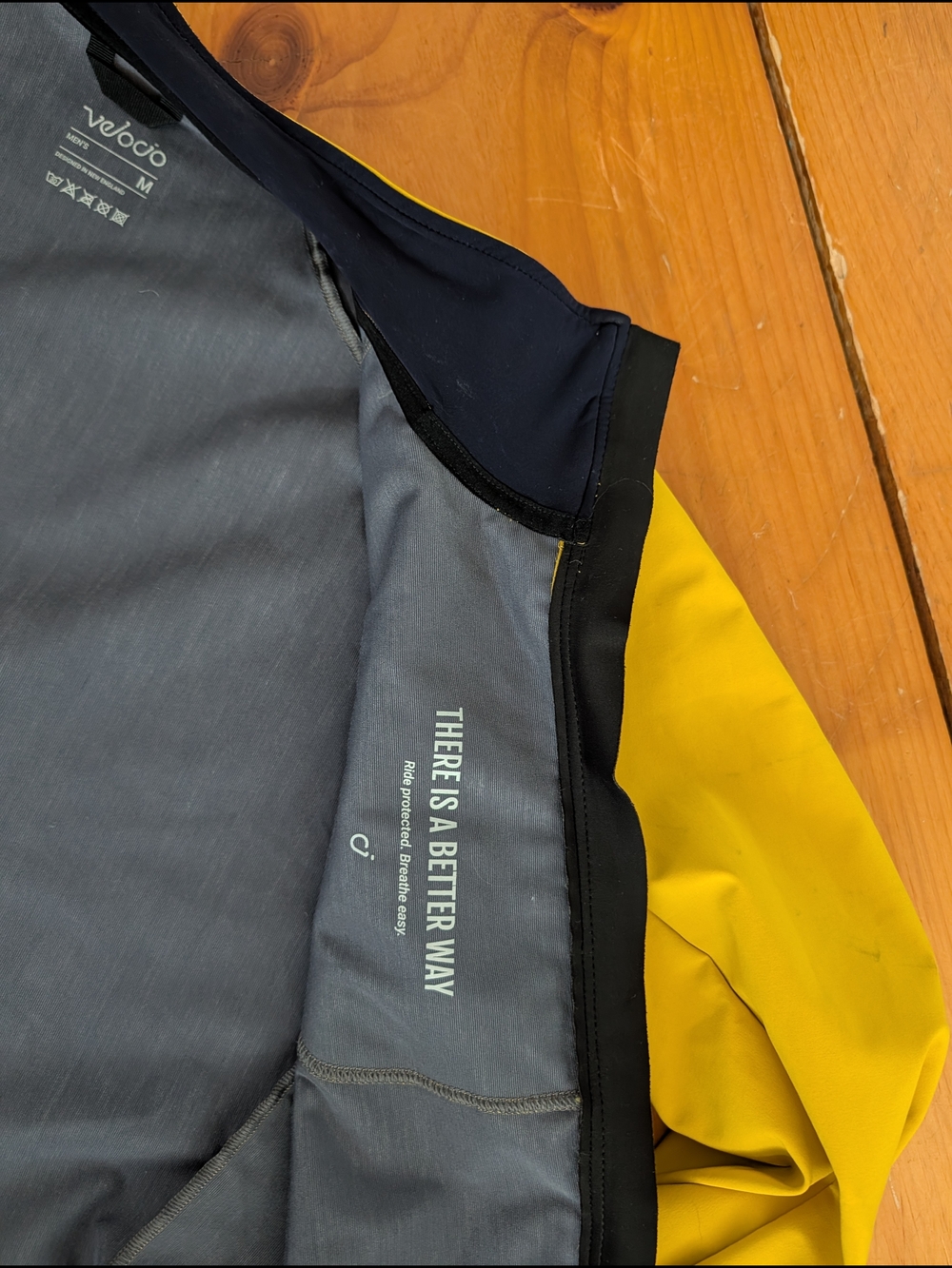 Velocio Signature Softshell Jacket, Men's Medium - Picture 3 of 5